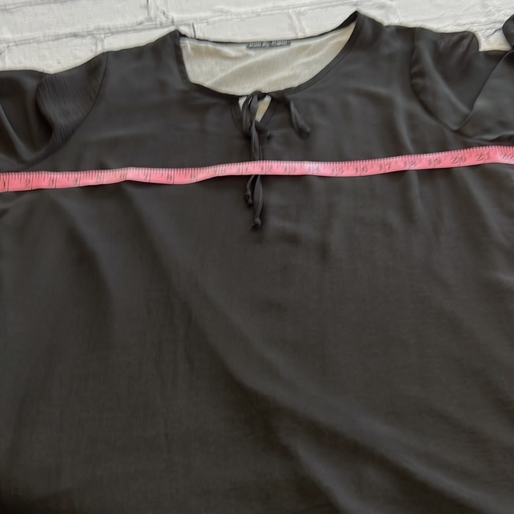 Kim & Cami blouse. - Picture 4 of 4